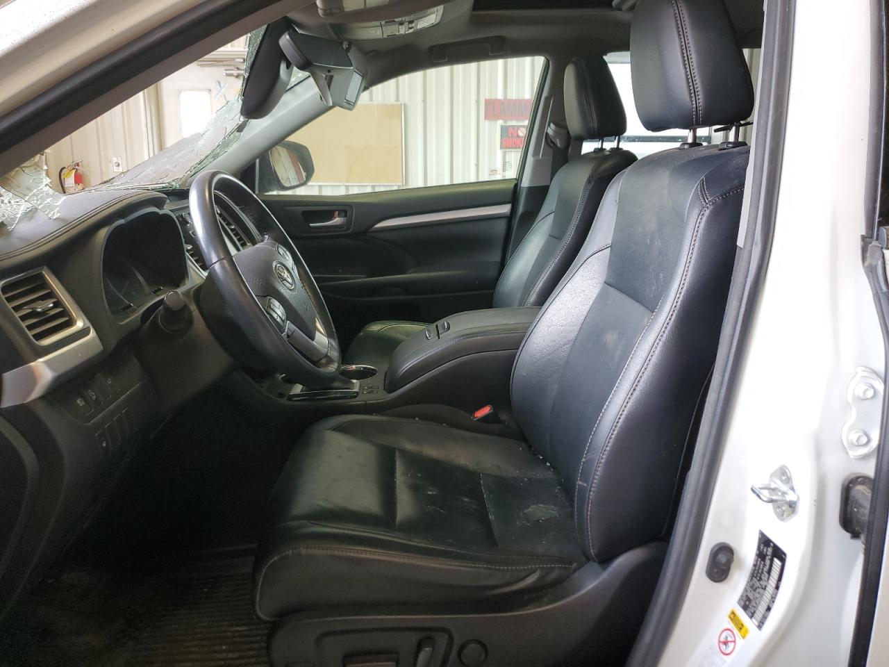 5TDJZRFH3HS472407 2017 Toyota Highlander Se