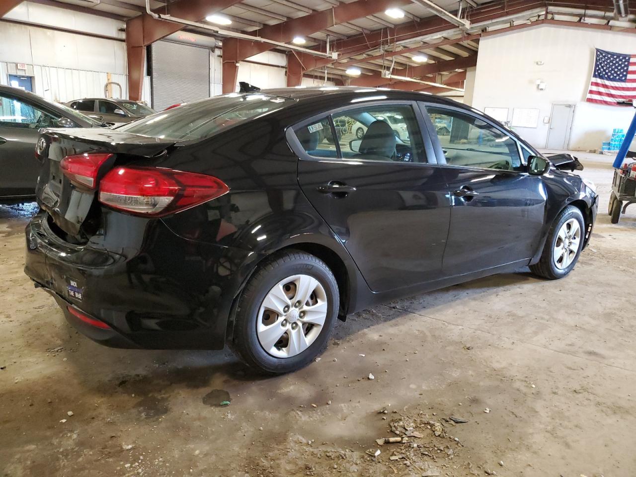 3KPFK4A7XJE231830 2018 Kia Forte Lx