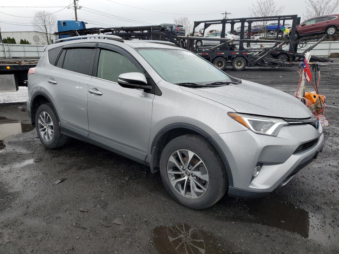 JTMRJREV6JD166563 2018 Toyota Rav4 Hv Le