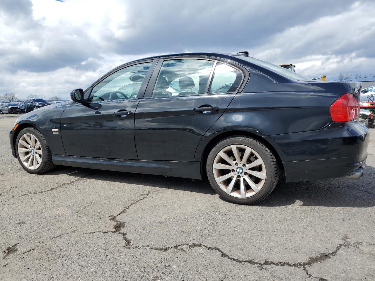 WBAPK5G59BNN26430 2011 BMW 328 Xi Sulev