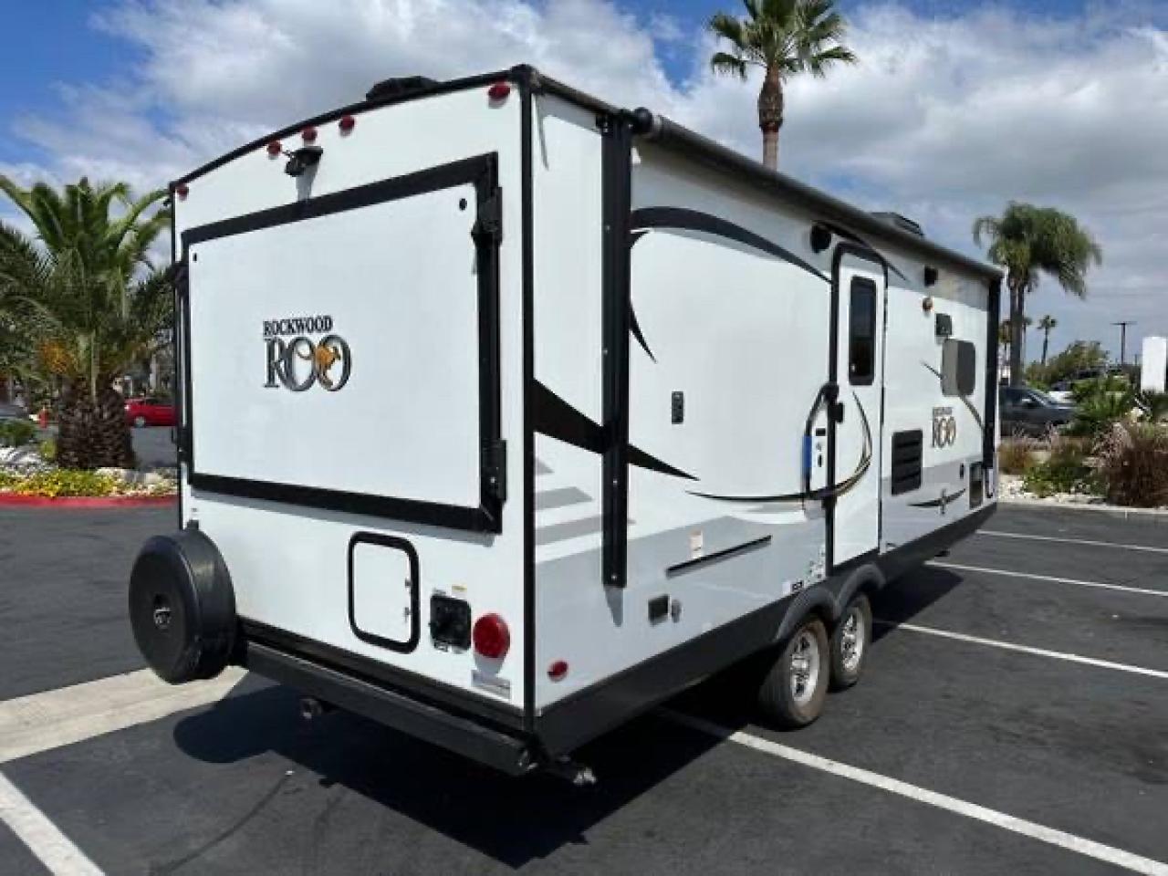 4X4TRLY26LZ166897 2020 Forest River Rockwood Roo