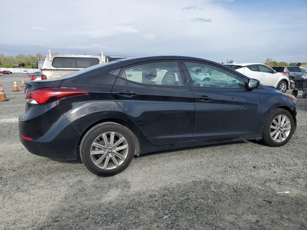 5NPDH4AE5GH658857 2016 Hyundai Elantra Se