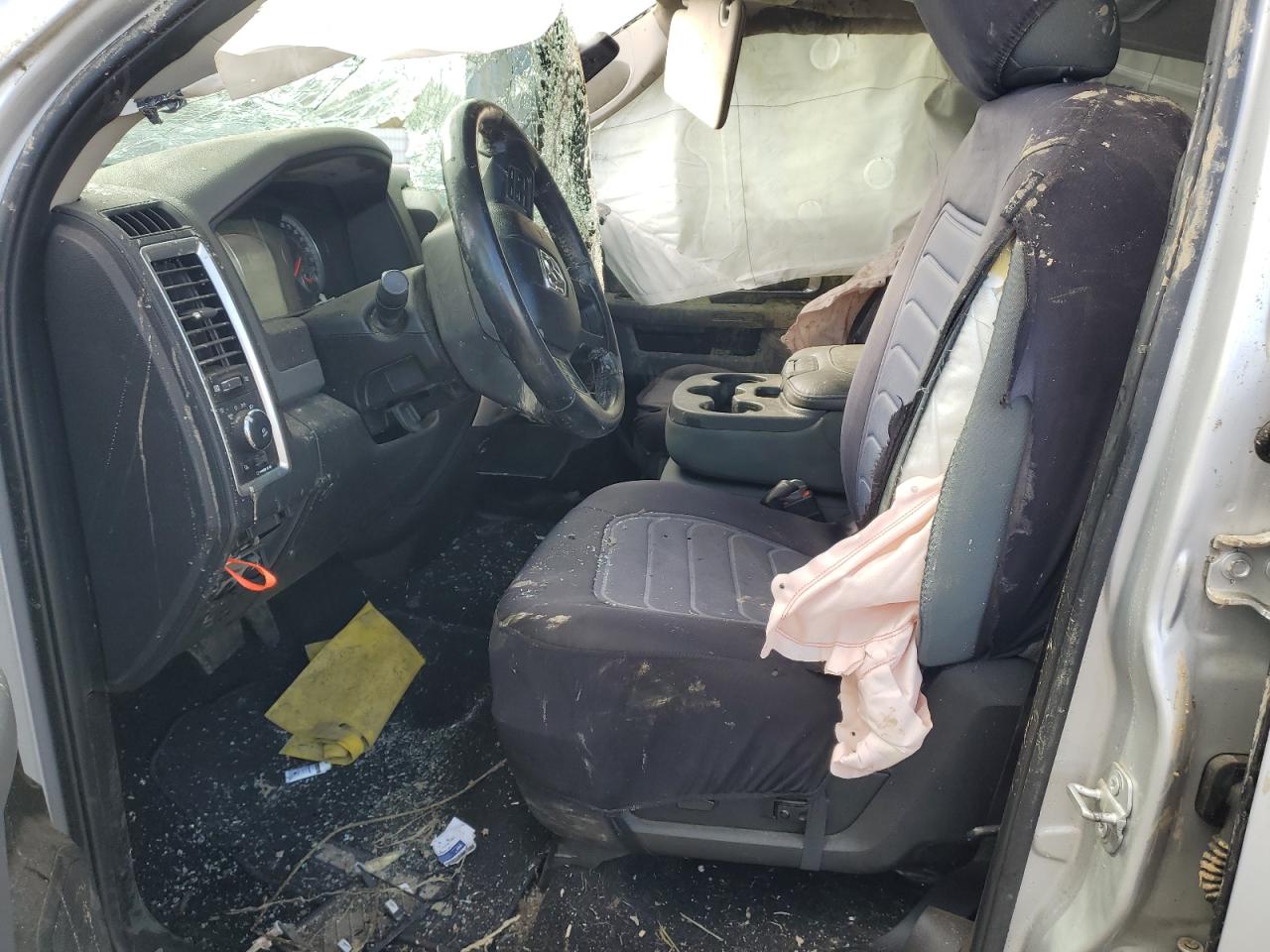 1C6RR7GT0GS377553 2016 Ram 1500 Slt