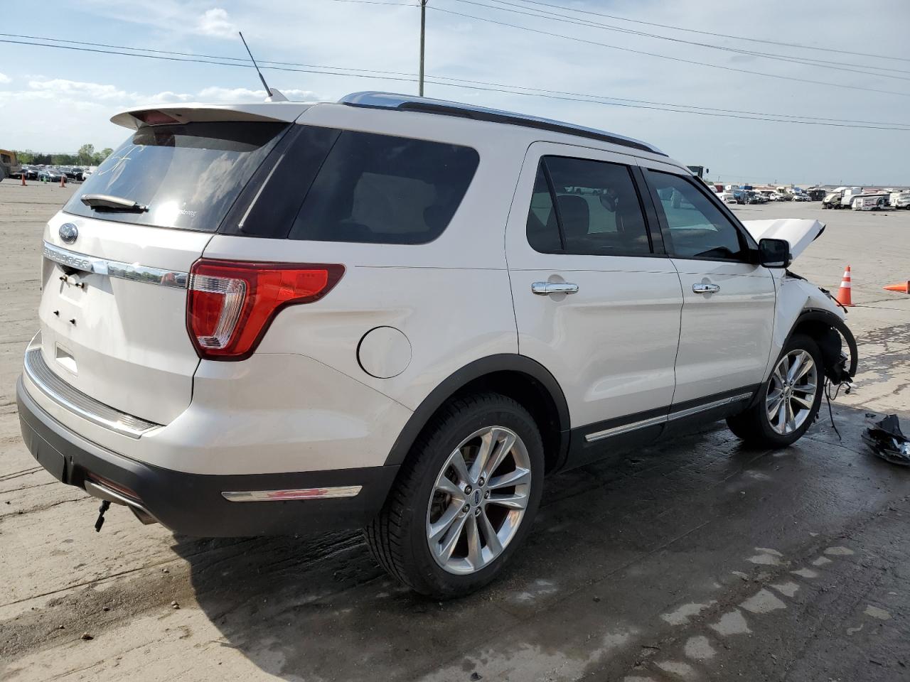 2018 Ford Explorer Limited vin: 1FM5K7F81JGA42073