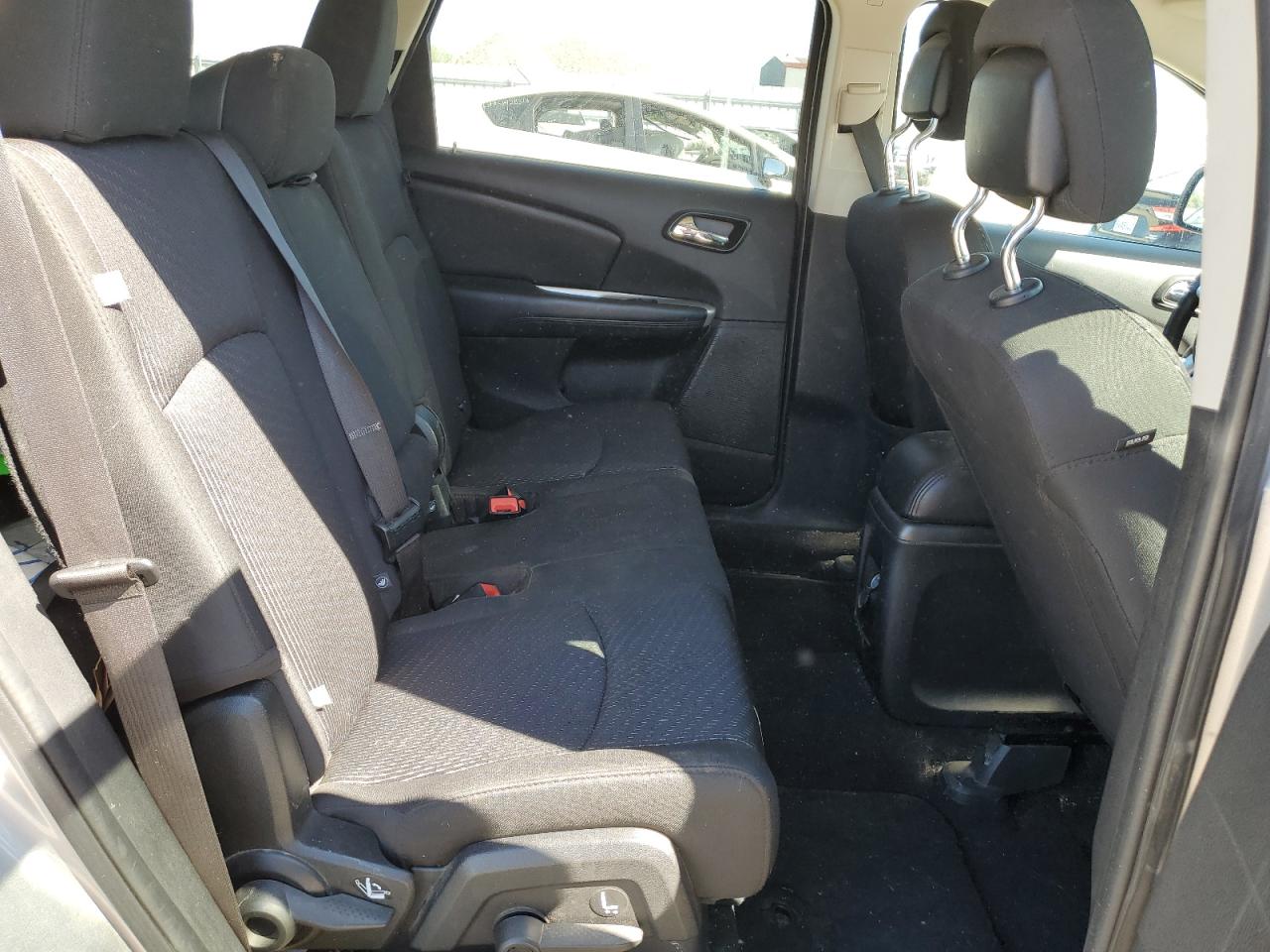 3C4PDDAG9JT330309 2018 Dodge Journey Se