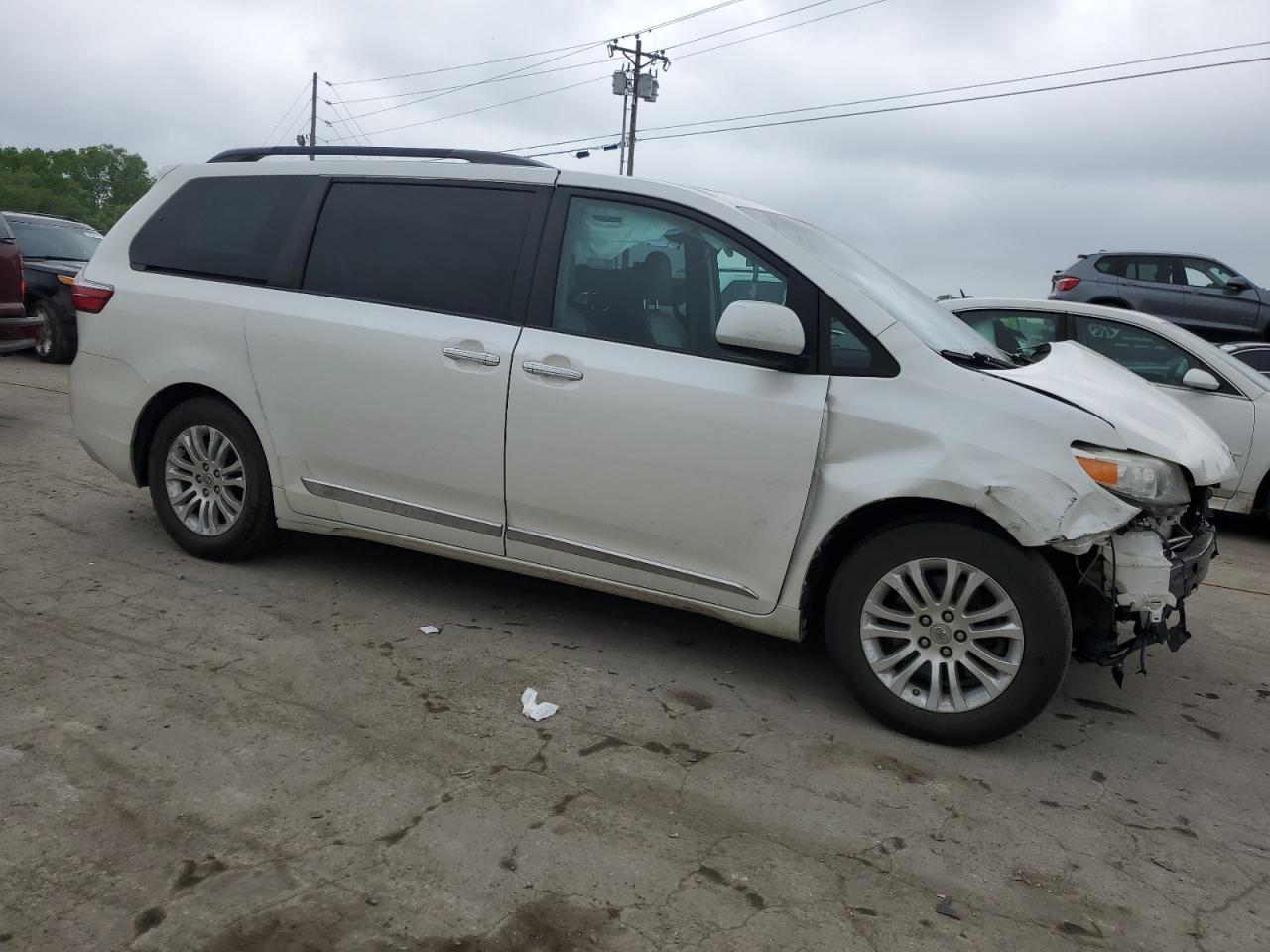 5TDYK3DC1GS703083 2016 Toyota Sienna Xle