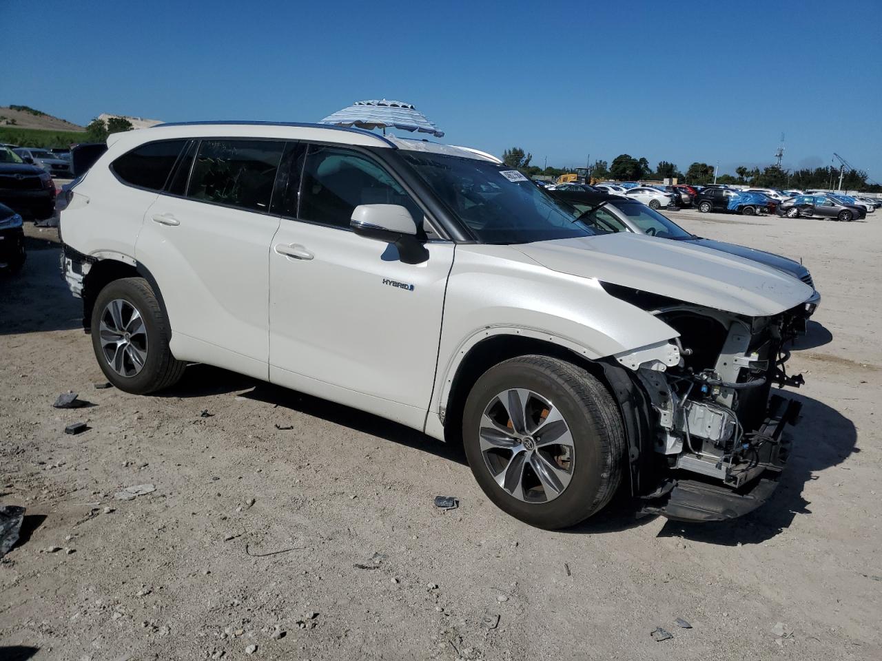 Lot #3035978722 2021 TOYOTA HIGHLANDER