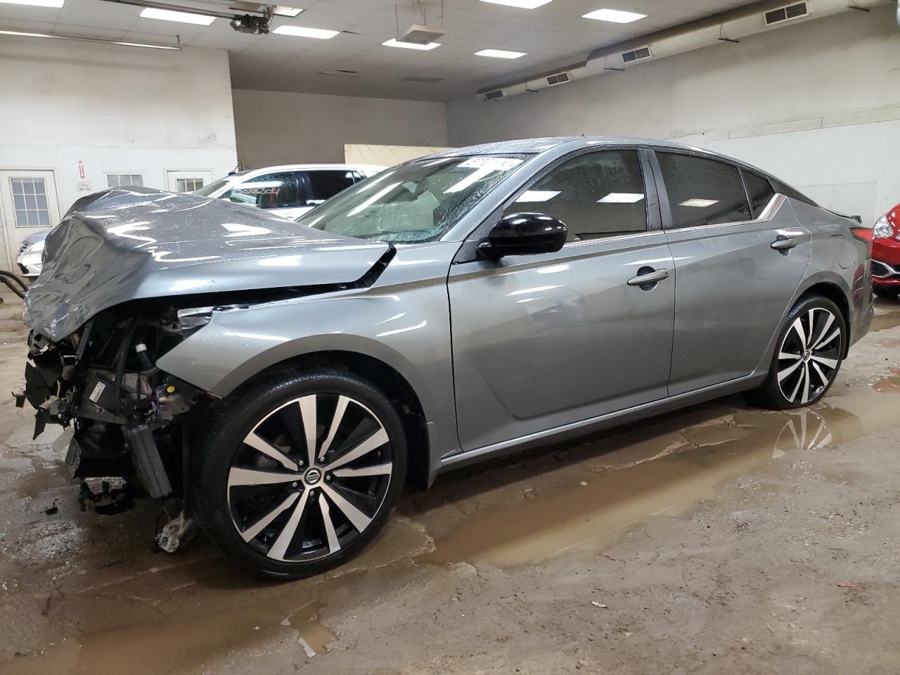 2020 Nissan Altima Sr vin: 1N4BL4CV7LC273895