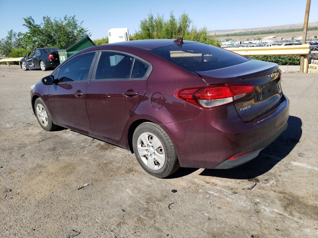 2018 Kia Forte Lx vin: 3KPFK4A7XJE165148