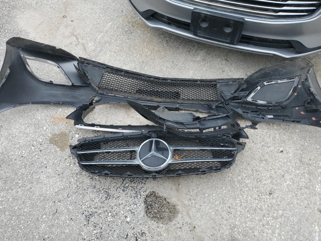 55SWF8DB2KU302167 2019 Mercedes-Benz C 300