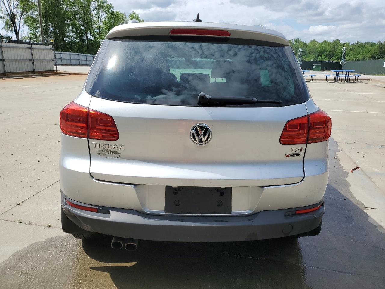 WVGSV7AX5HK009187 2017 Volkswagen Tiguan Wolfsburg