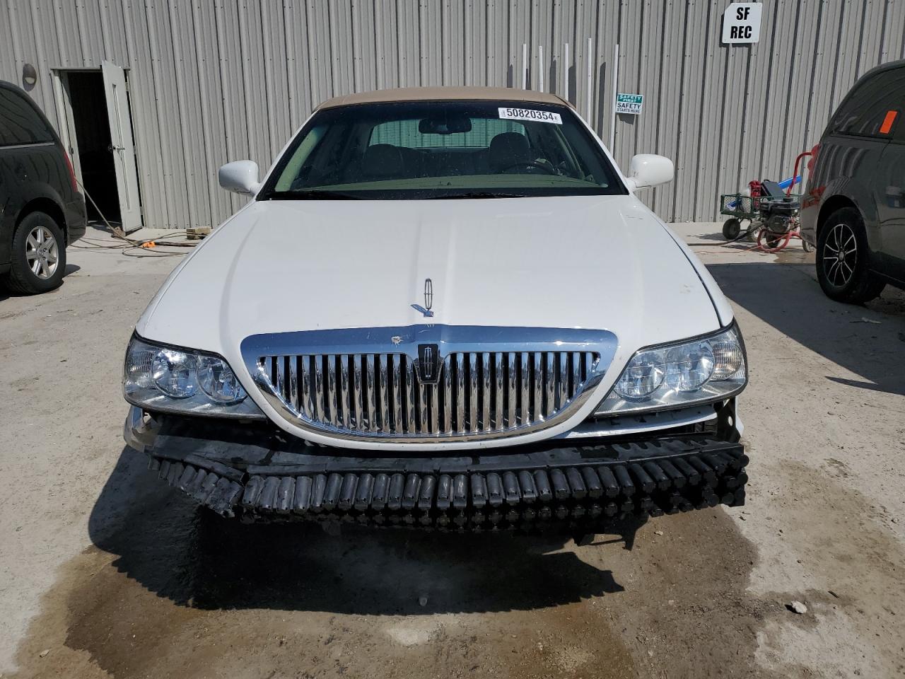 1LNHM82V36Y638246 2006 Lincoln Town Car Signature Limited