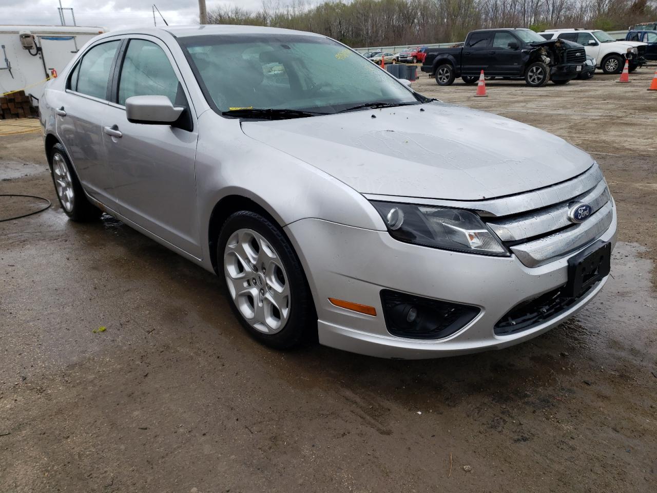 3FAHP0HA4BR243055 2011 Ford Fusion Se