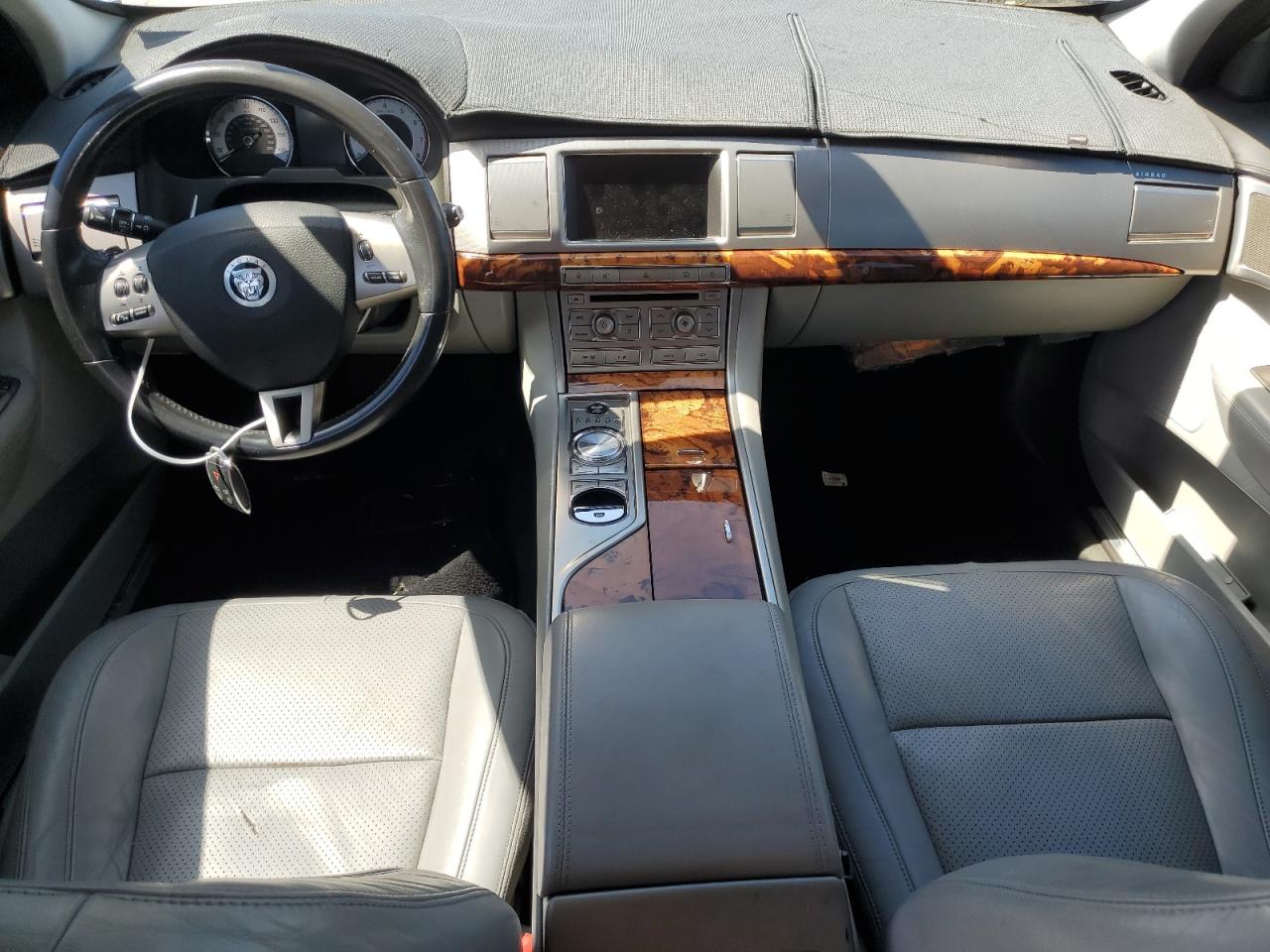 SAJWA0GB5ALR59362 2010 Jaguar Xf Premium