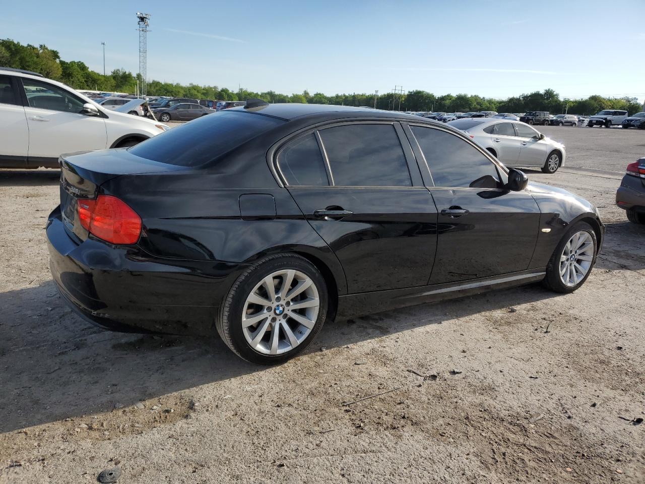 WBAPH7C59BE679213 2011 BMW 328 I