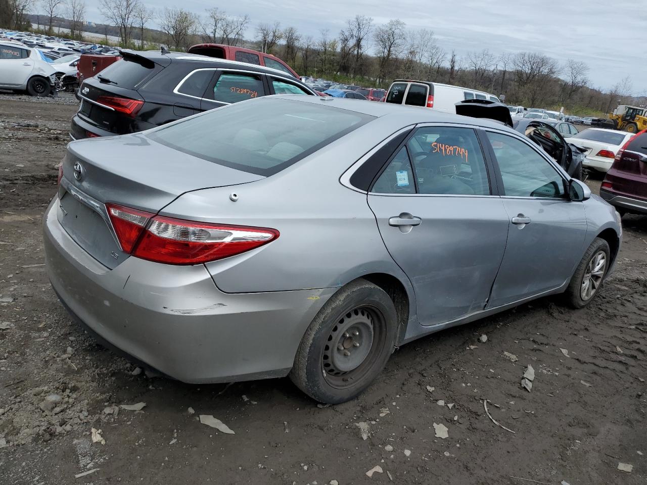 4T4BF1FK8FR476425 2015 Toyota Camry Le