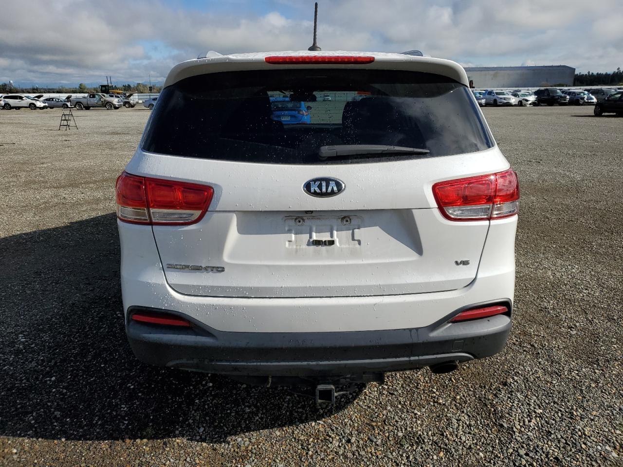 5XYPGDA5XGG140119 2016 Kia Sorento Lx