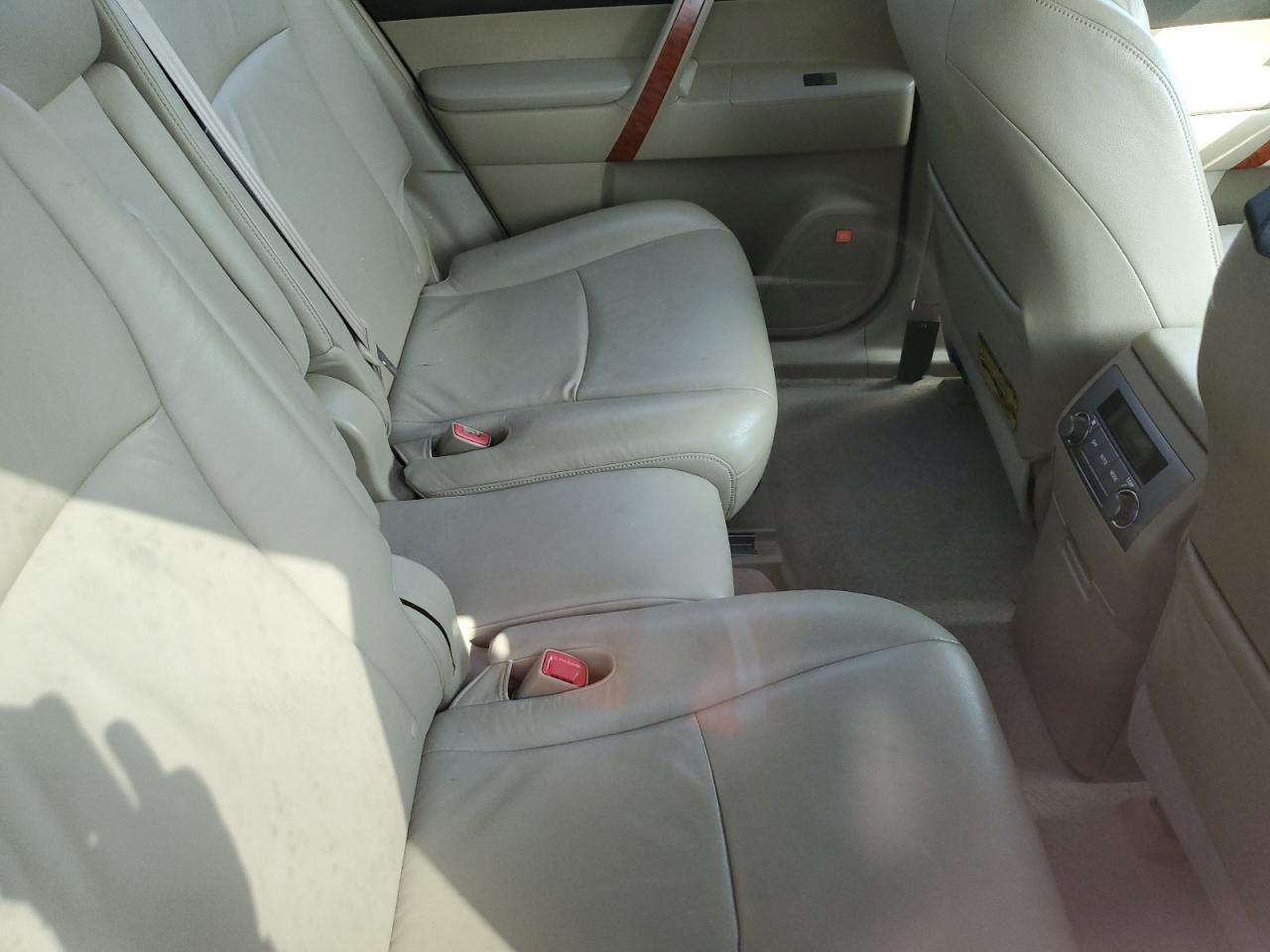 JTEDS42A892088902 2009 Toyota Highlander Limited