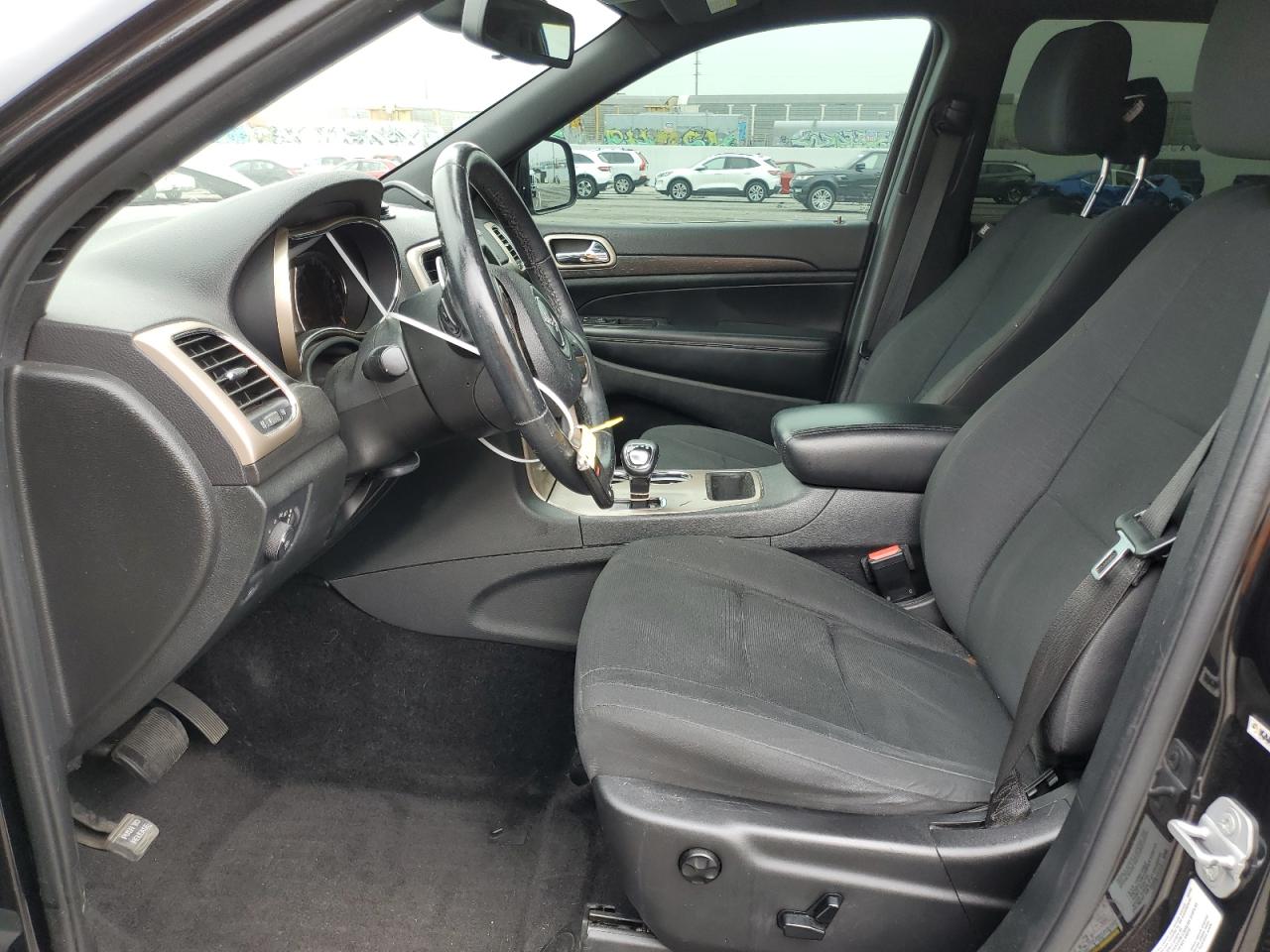 1C4RJEAGXFC686116 2015 Jeep Grand Cherokee Laredo