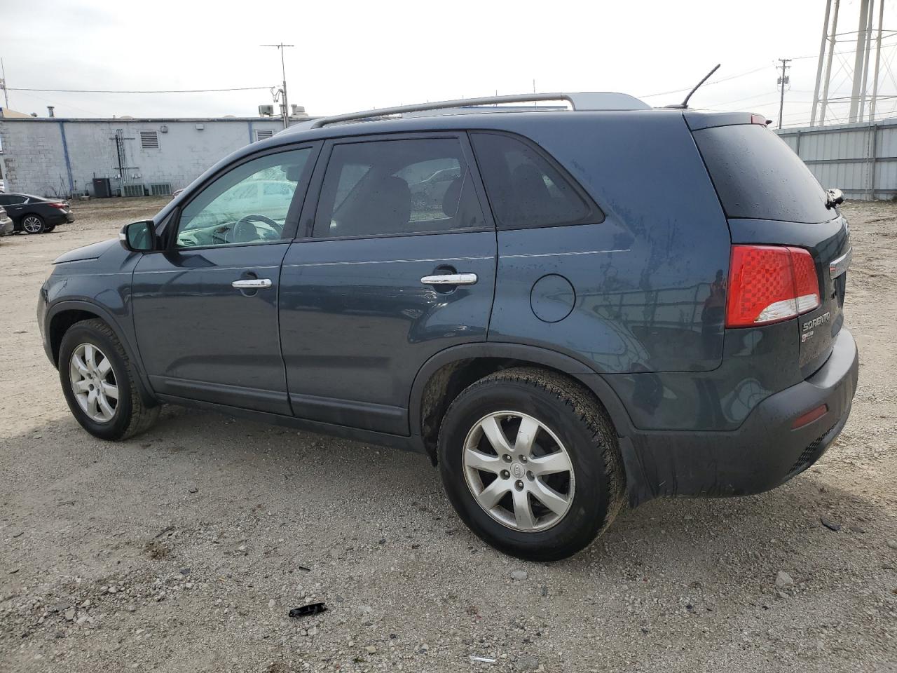 5XYKT4A16BG115598 2011 Kia Sorento Base