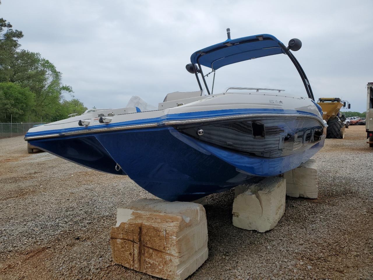 STR585301920 2020 Proc Boat Only