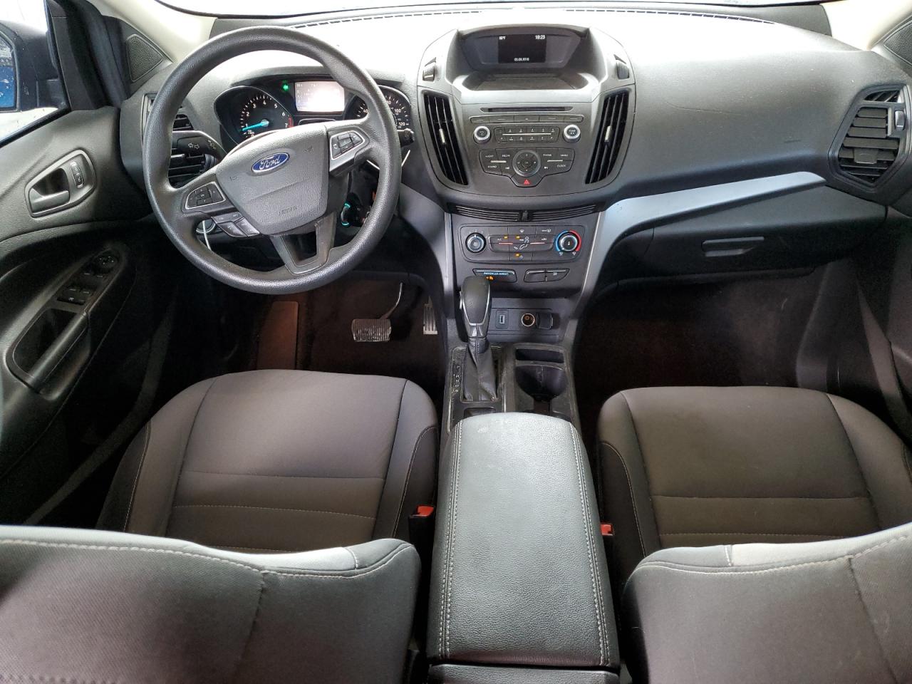 VIN: 1FMCU0F75JUC77481 2018 FORD ESCAPE