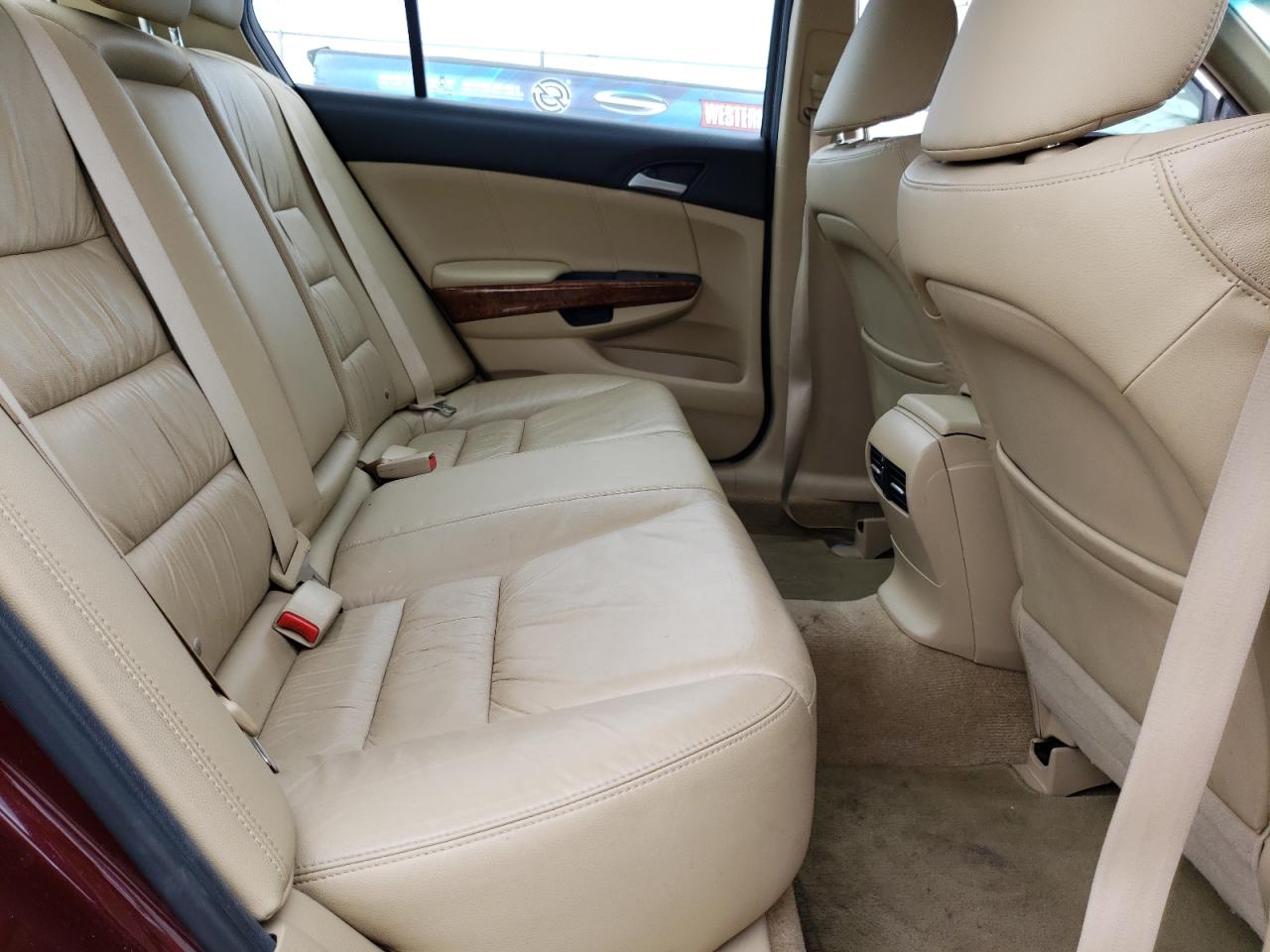 1HGCP3F8XBA016051 2011 Honda Accord Exl