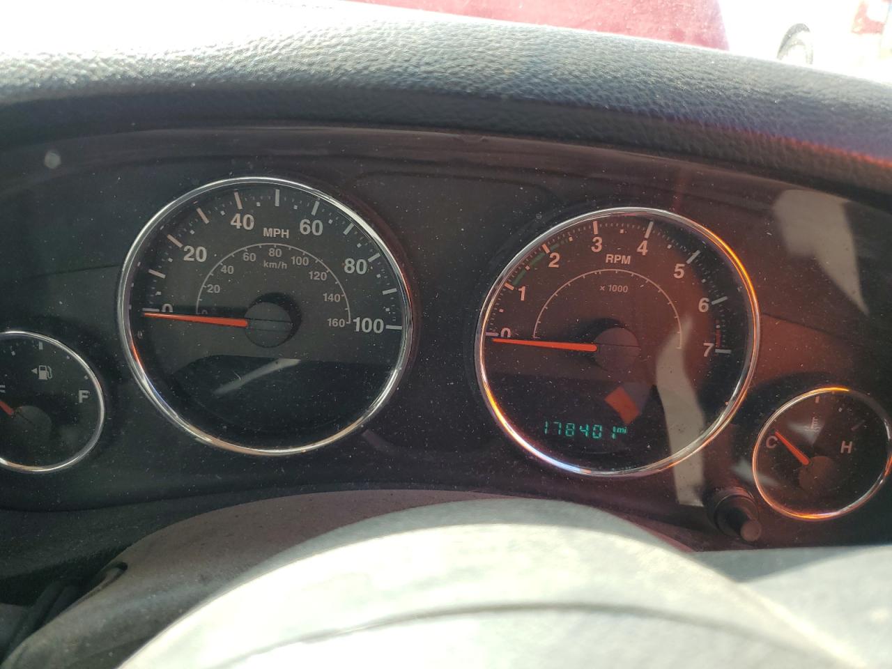 1C4BJWKG8FL652052 2015 Jeep Wrangler Unlimited Sport