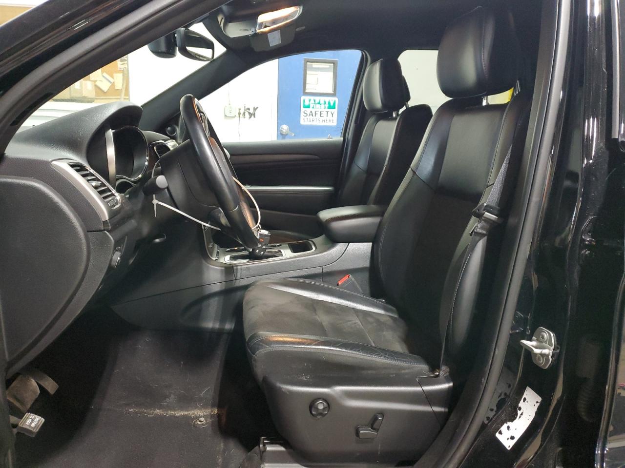 1C4RJFAG2LC273074 2020 Jeep Grand Cherokee Laredo