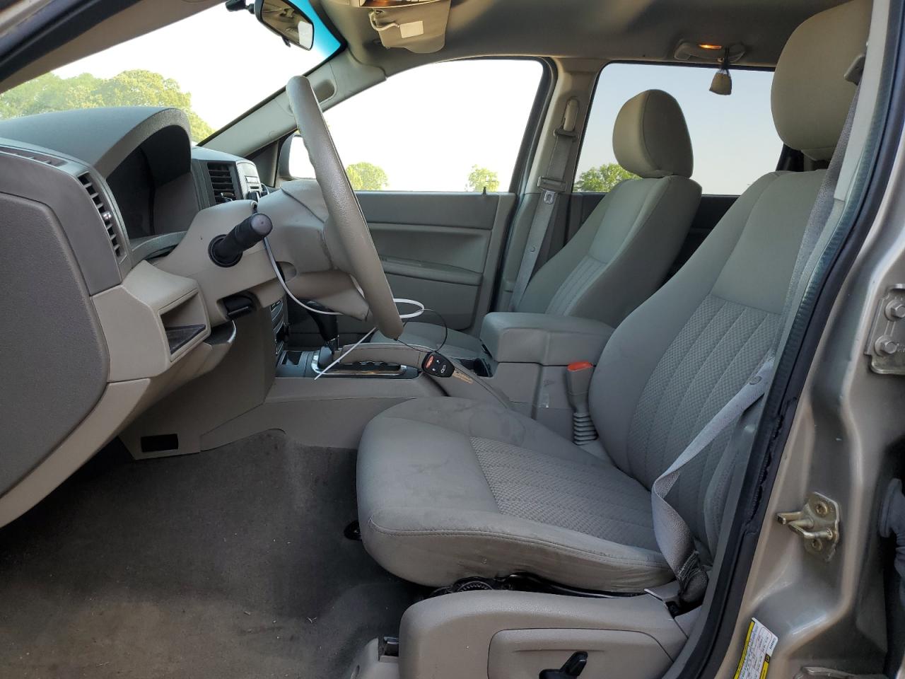 1J4GS48K85C664973 2005 Jeep Grand Cherokee Laredo