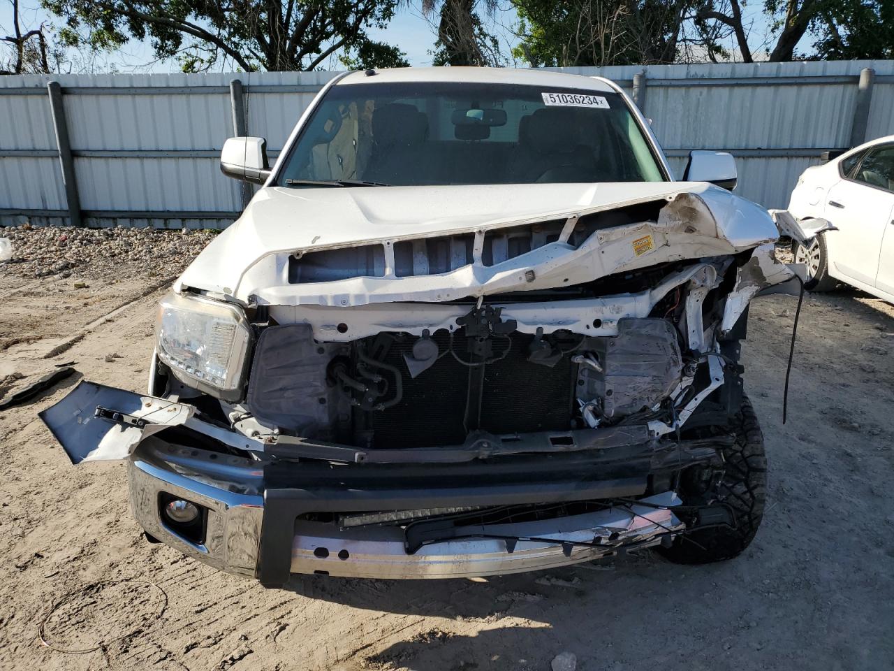 5TFEW5F10GX209385 2016 Toyota Tundra Crewmax Sr5