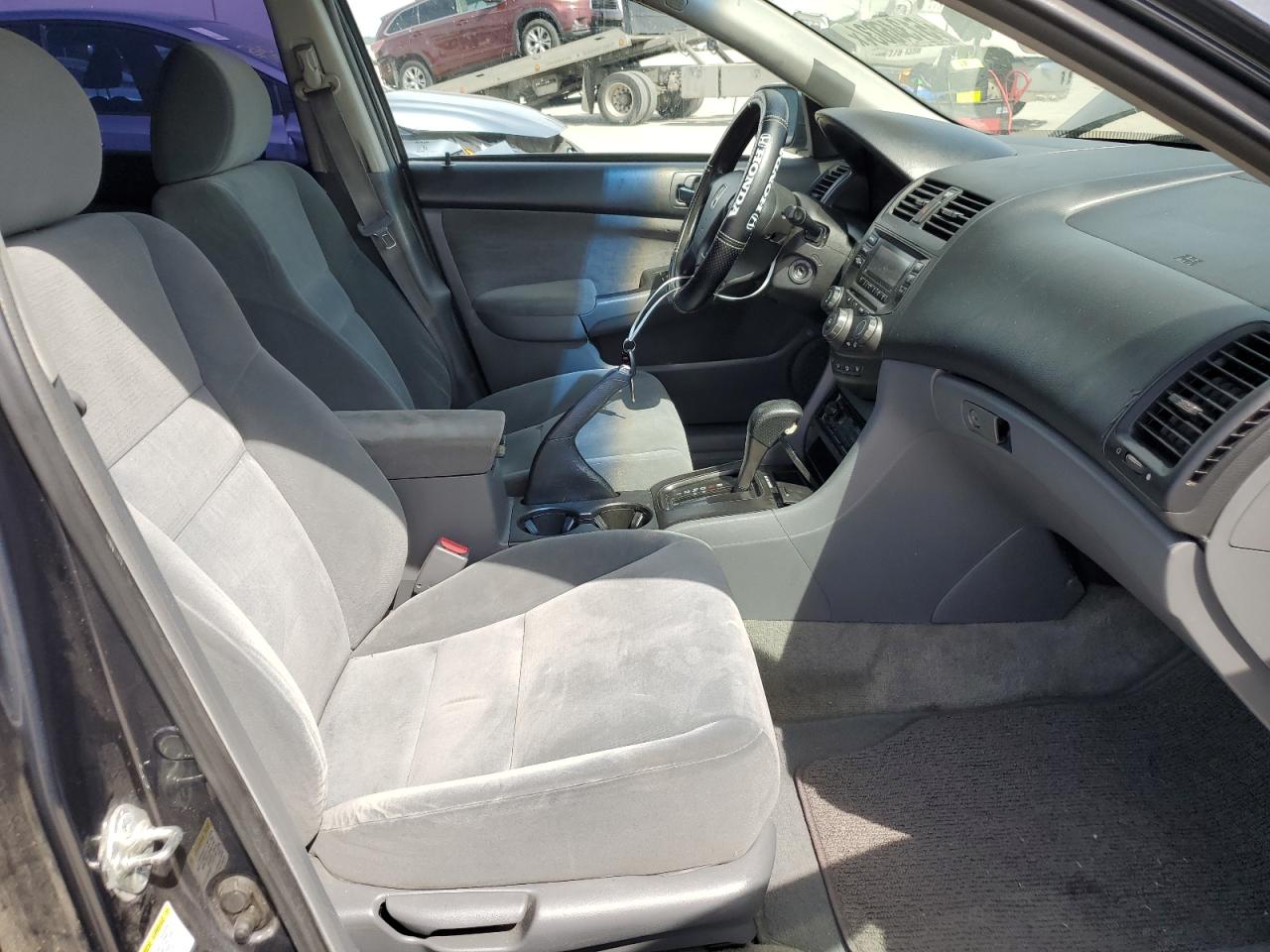 3HGCM56486G706812 2006 Honda Accord Lx