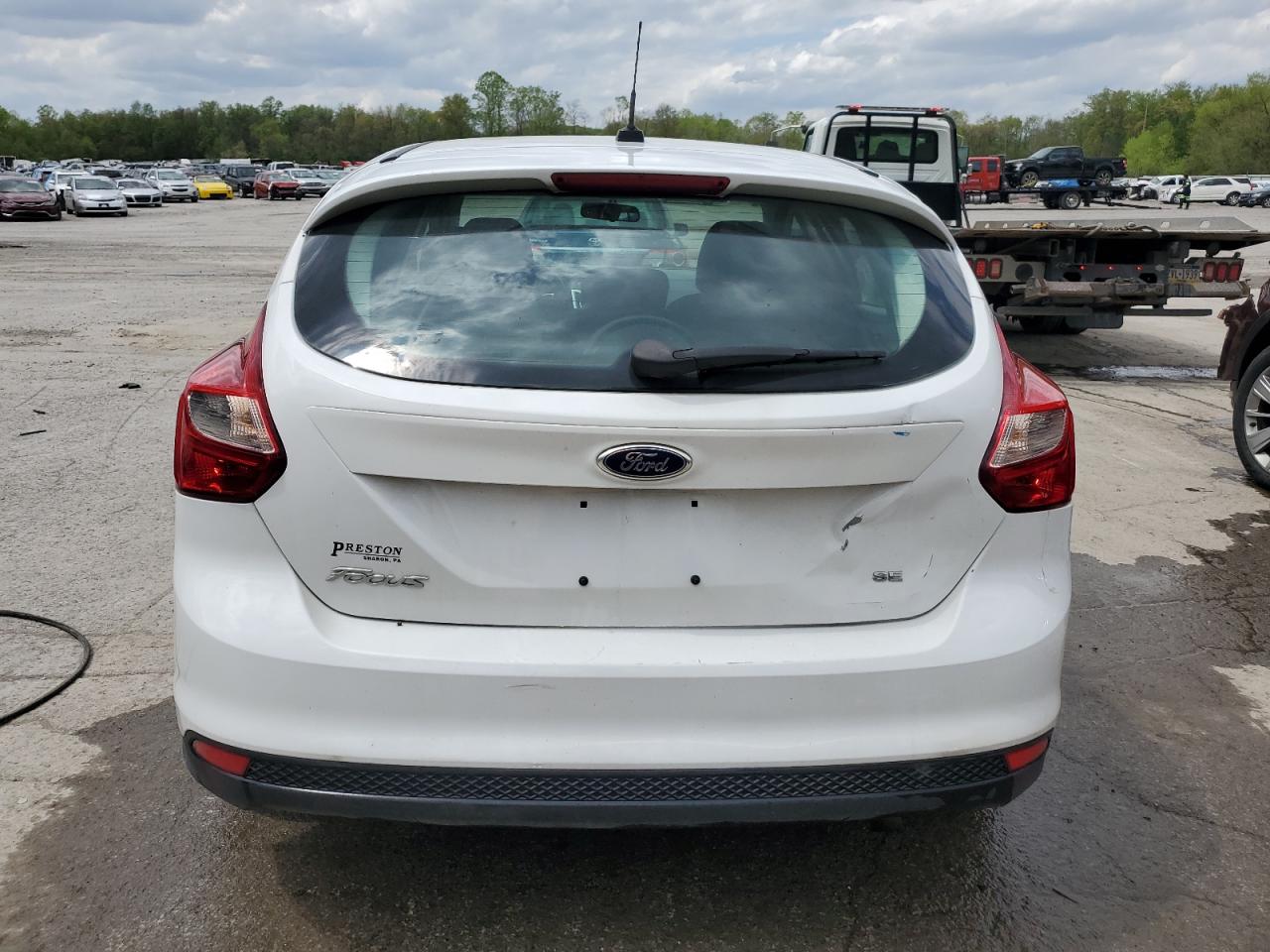 1FADP3K29EL346931 2014 Ford Focus Se