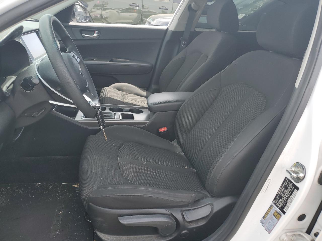 5XXGT4L3XKG373082 2019 Kia Optima Lx