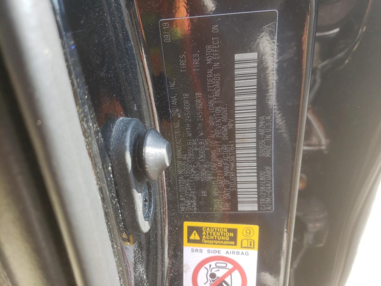 5TDJZRFH4KS617641 2019 Toyota Highlander Se