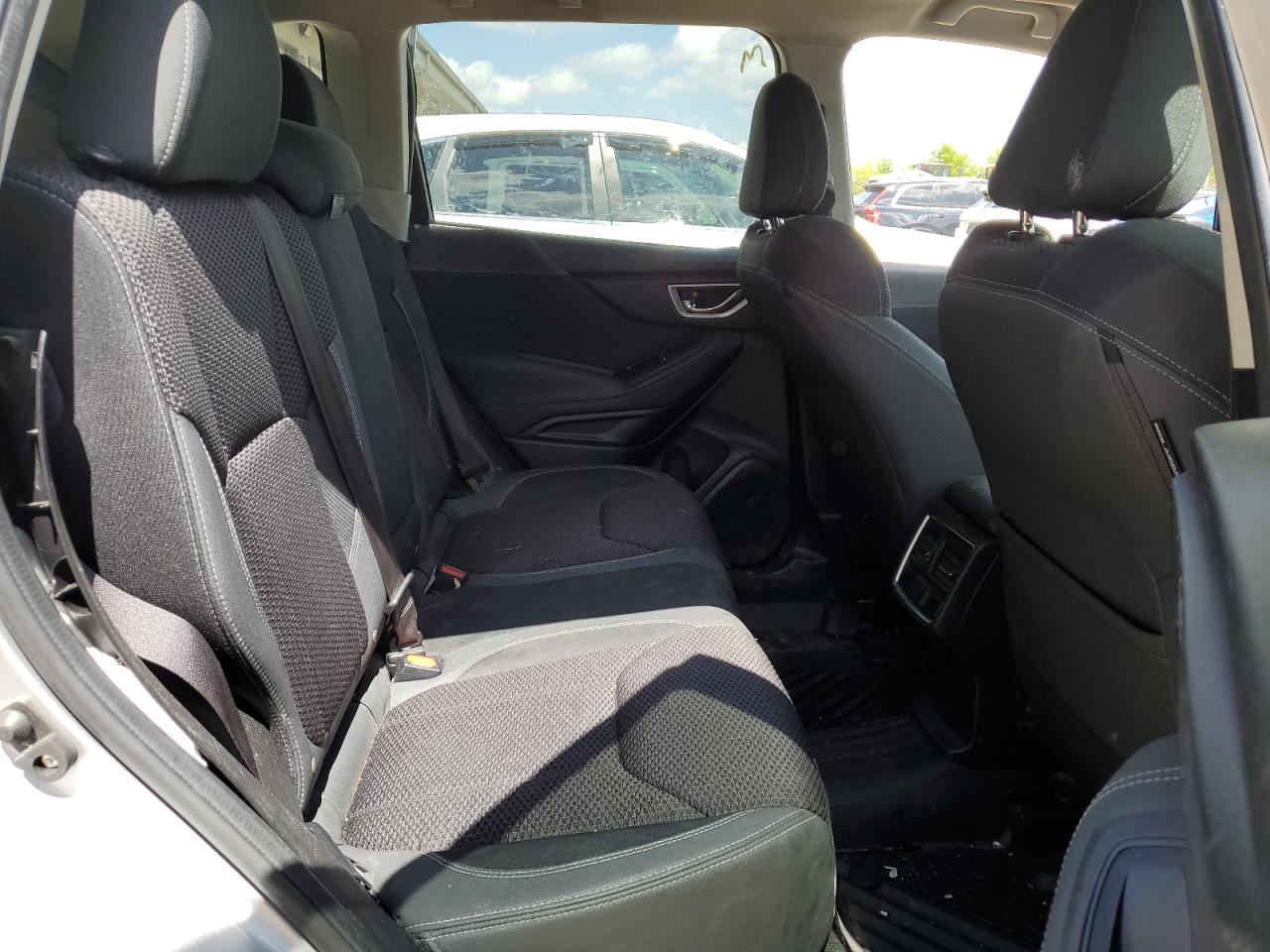 JF2SKAEC3KH478768 2019 Subaru Forester Premium