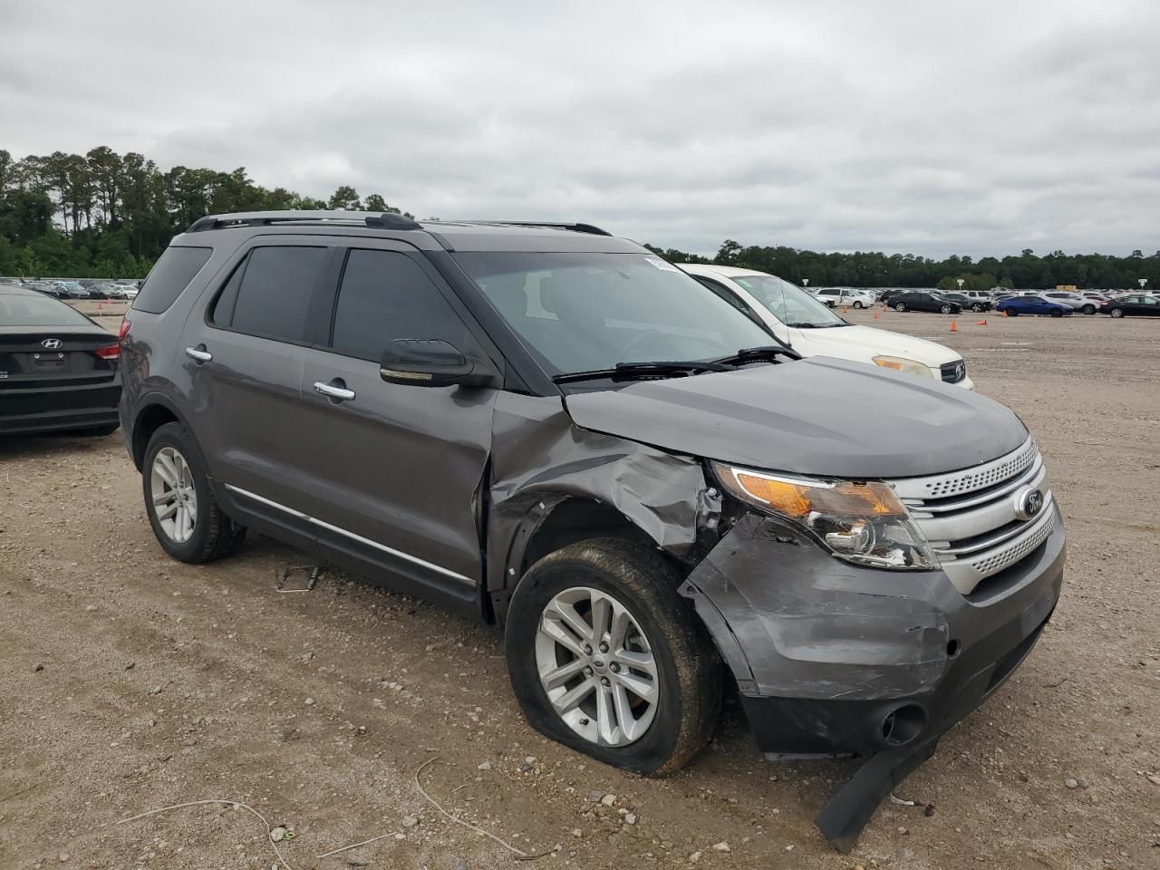 1FM5K8D83DGA13087 2013 Ford Explorer Xlt