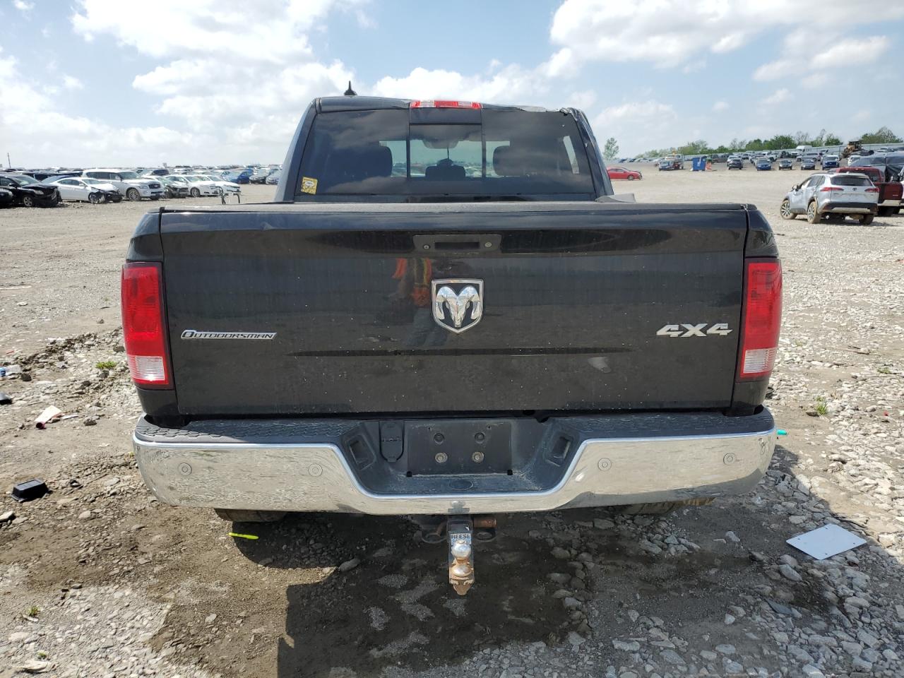 1C6RR7LT0FS621867 2015 Ram 1500 Slt