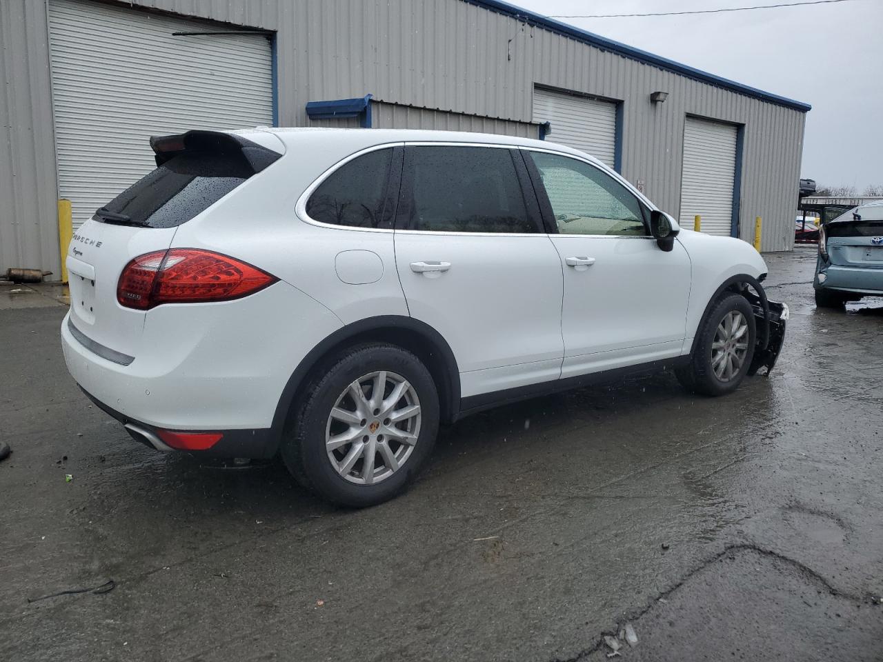 2013 Porsche Cayenne vin: WP1AA2A22DLA19682