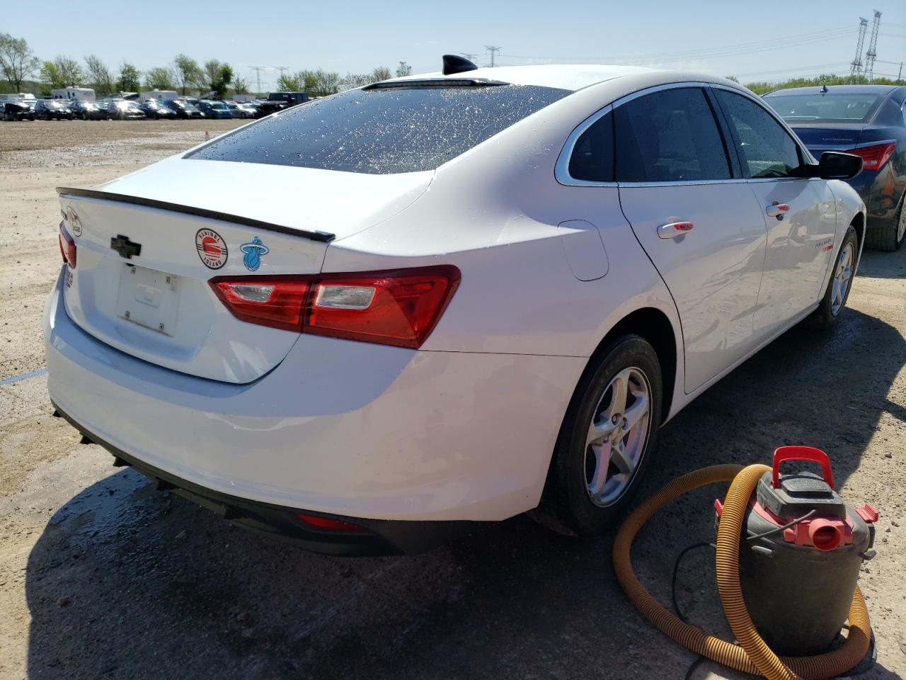 2018 Chevrolet Malibu Ls vin: 1G1ZB5ST2JF135865