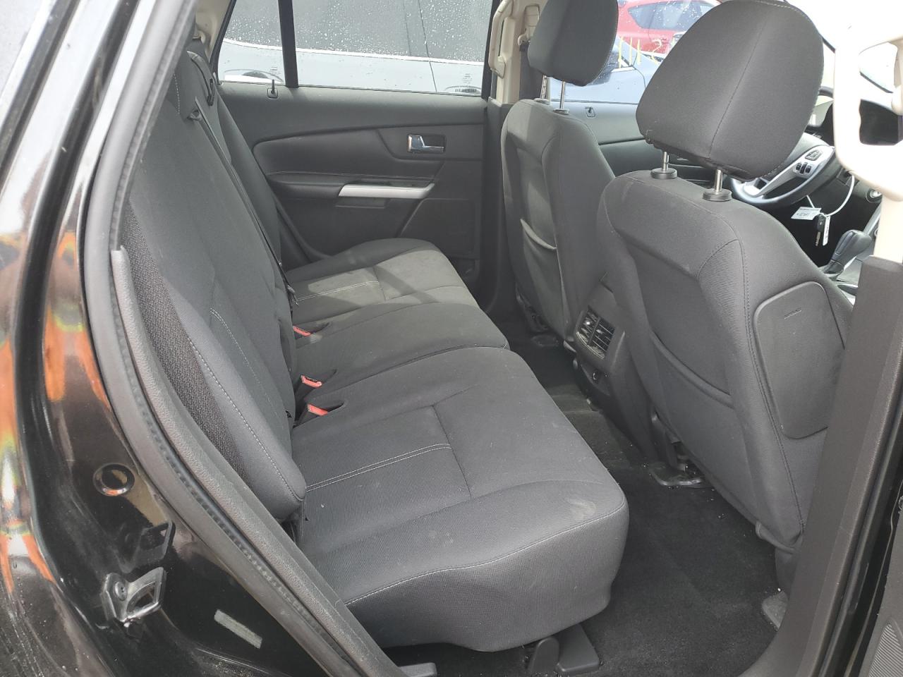 2FMDK3GC4DBE36976 2013 Ford Edge Se