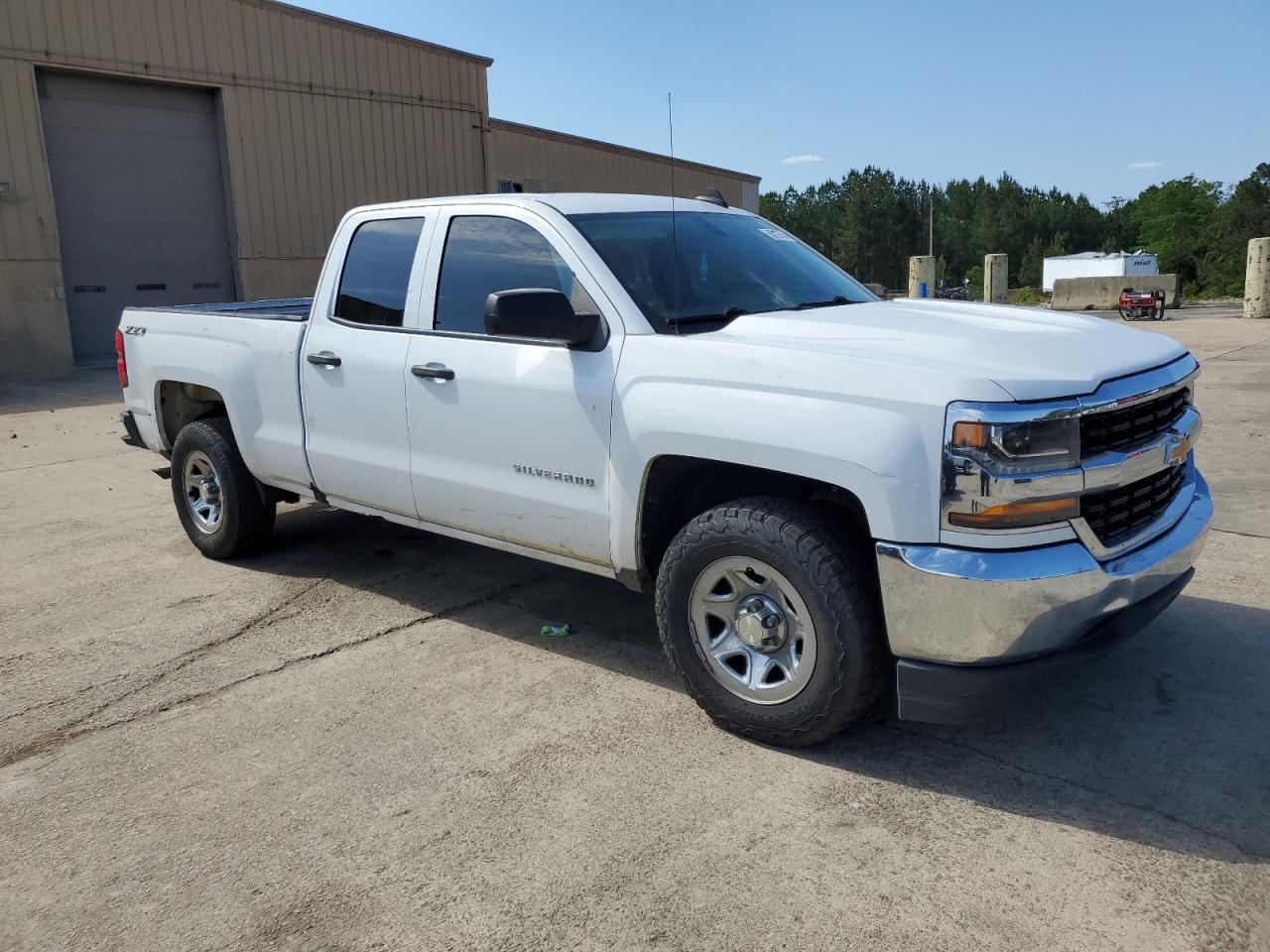 2017 Chevrolet Silverado C1500 vin: 1GCRCNEHXHZ102925