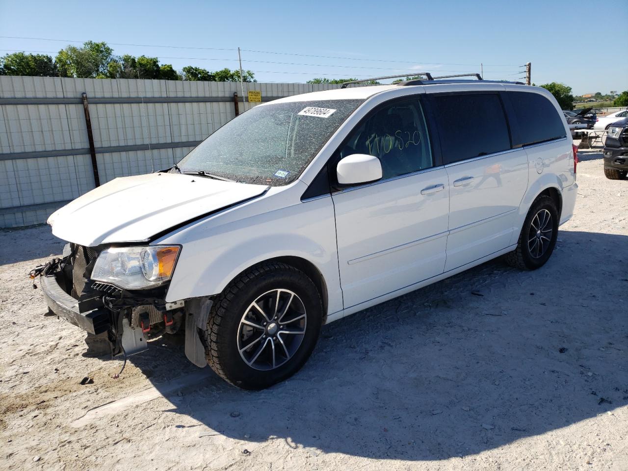 2C4RDGCG9HR693715 2017 Dodge Grand Caravan Sxt