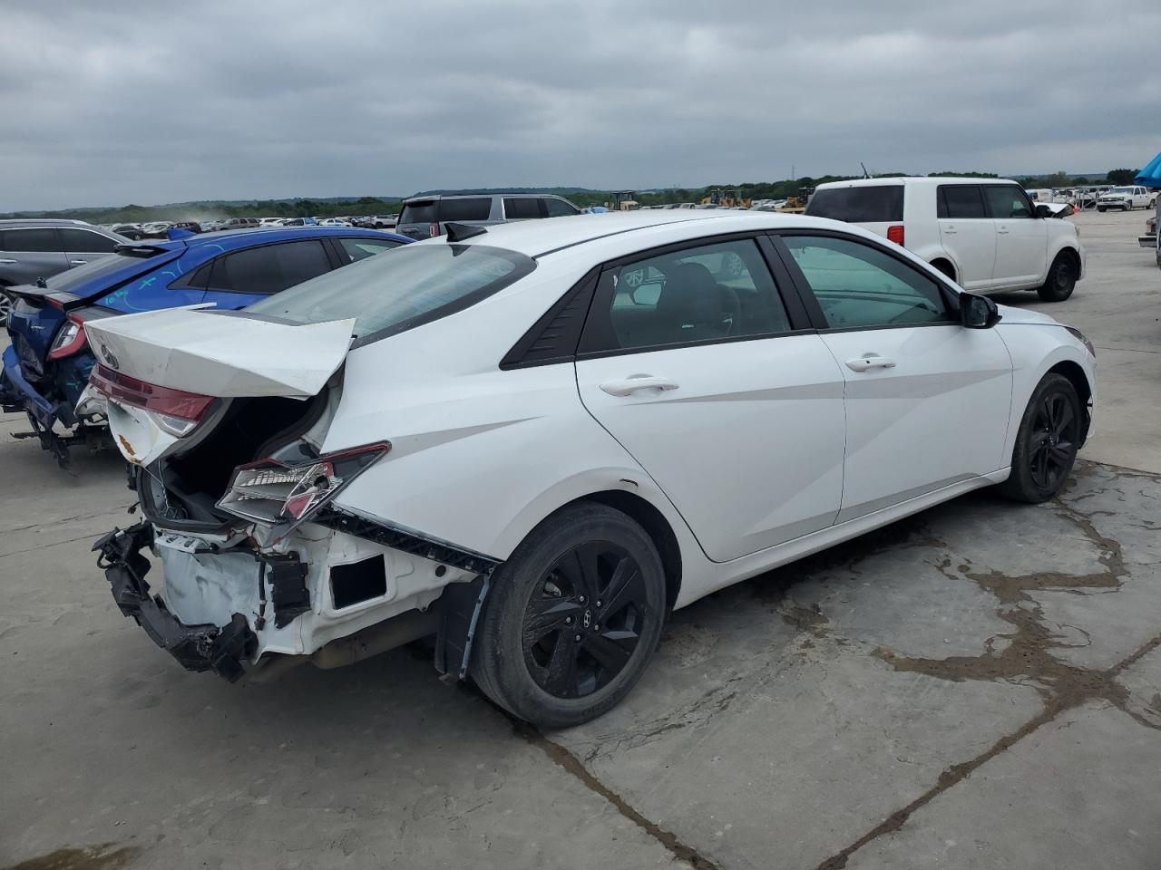 Lot #2479573883 2021 HYUNDAI ELANTRA SE