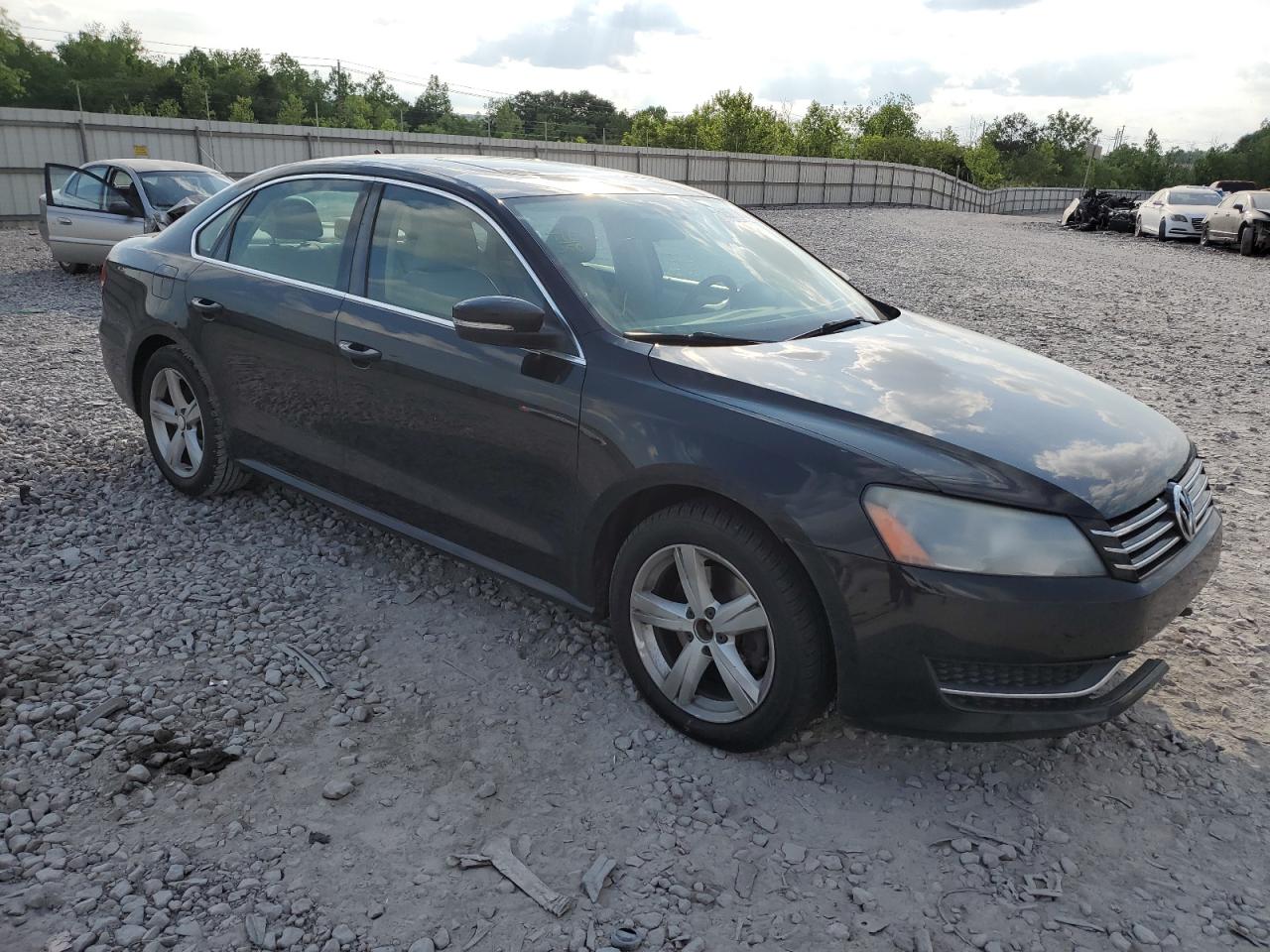 1VWBH7A3XDC110736 2013 Volkswagen Passat Se