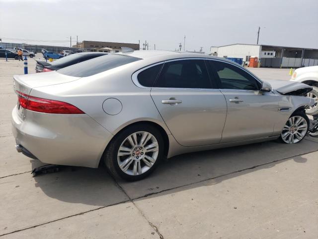 VIN SAJBD4BV2GCY22760 2016 Jaguar XF, Premium no.3