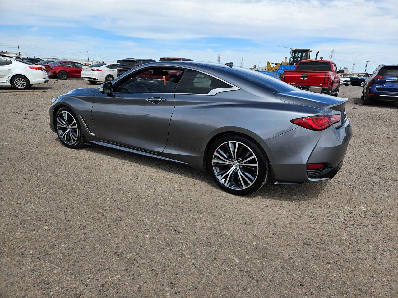 JN1EV7EK7HM362604 2017 Infiniti Q60 Premium