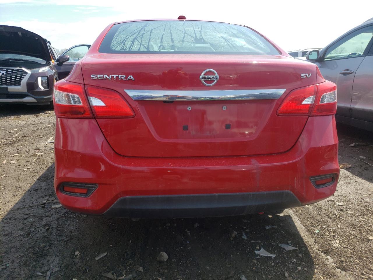 3N1AB7AP1JL640261 2018 Nissan Sentra S