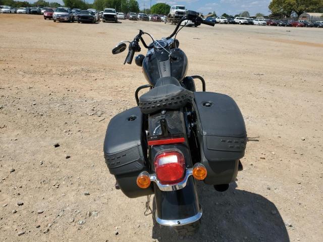 2019 HARLEY-DAVIDSON FLHC 1HD1YAJ13KC010743
