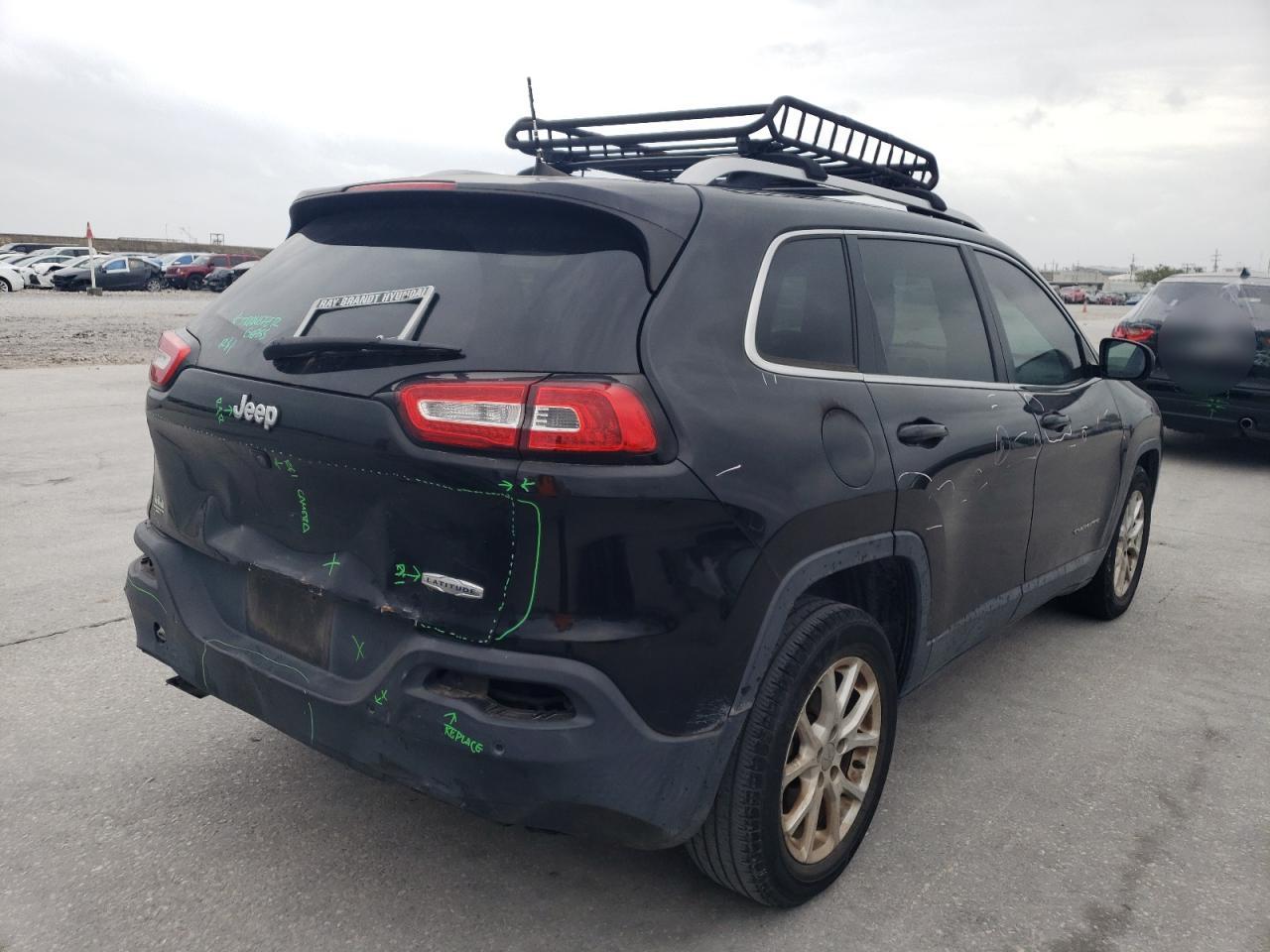 1C4PJLCB2GW355978 2016 Jeep Cherokee Latitude